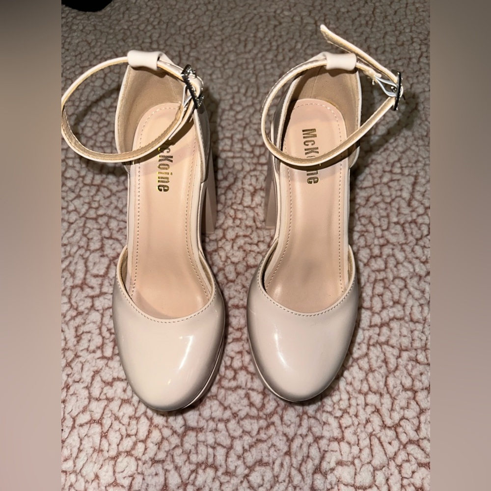 Platform Sandals! - Picture 2 of 4